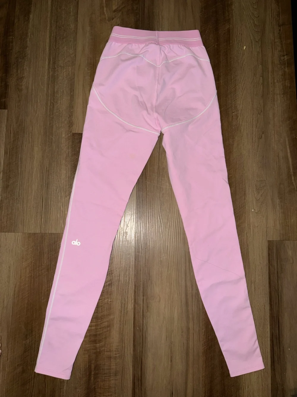 ALO Pink & White Trim Activewear Set – M/XS 💗